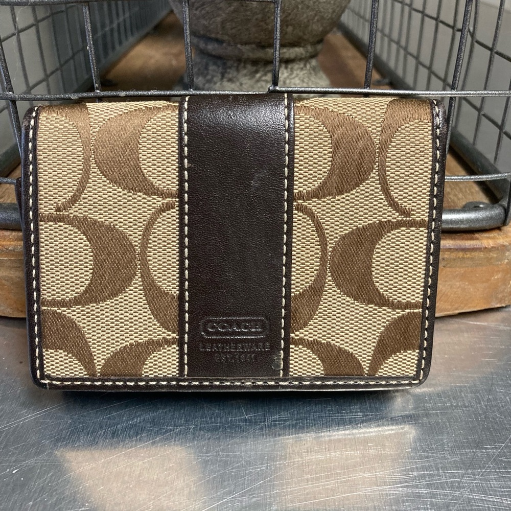 Authentic vintage leather COACH mini wallet